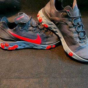 WOMENS NIKE REACT ELEMENT